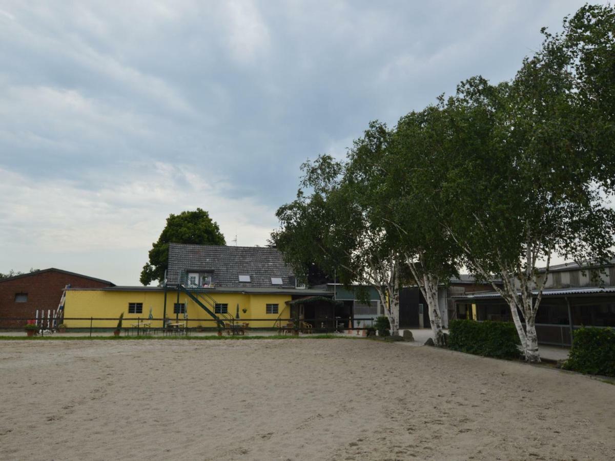 Holiday Home On A Farm Near Duesseldorf Jüchen Exteriér fotografie